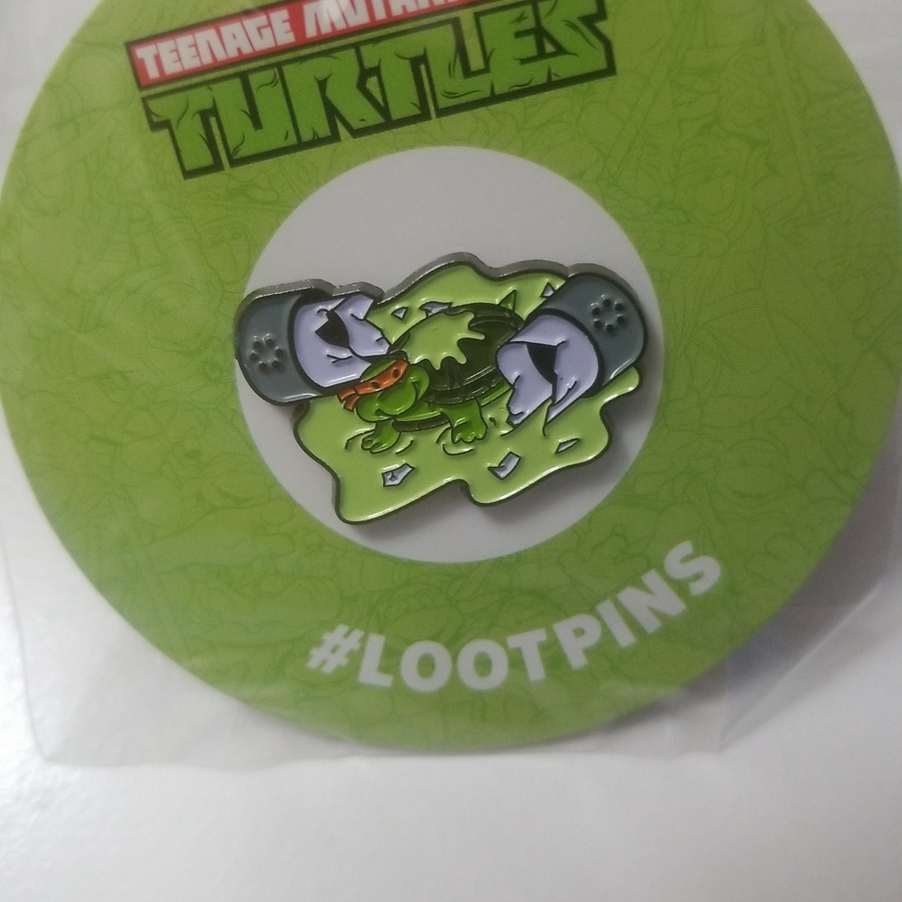Lootpin tmnt Michaelangelo collector pin